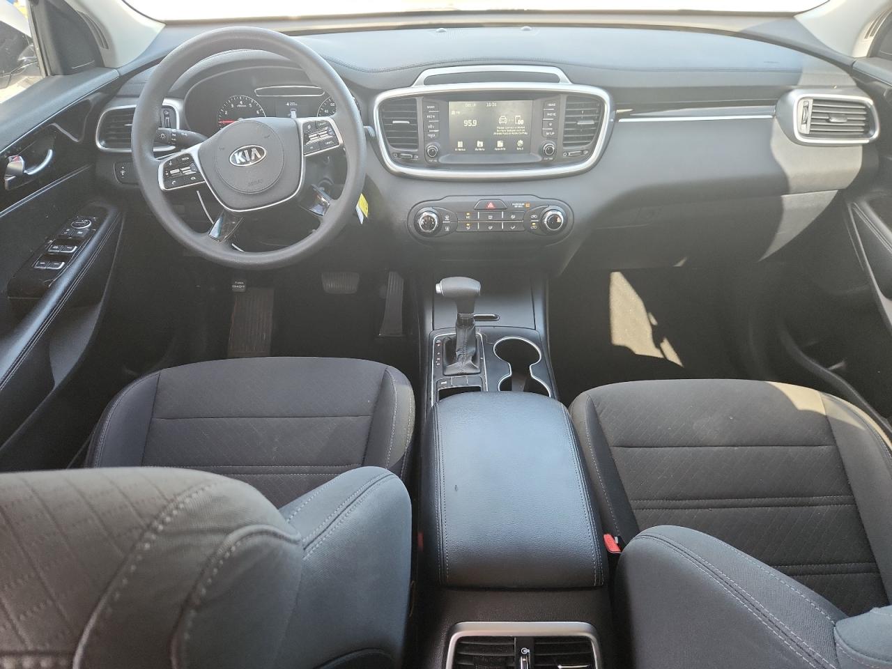 2020 Kia Sorento L VIN: 5XYPG4A37LG641803 Lot: 85180985