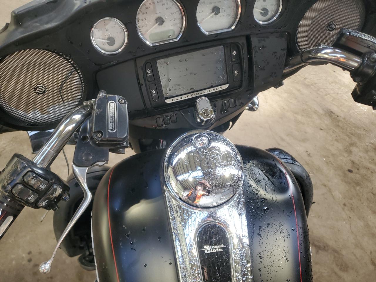 2015 Harley-Davidson Flhxs Street Glide Special VIN: 5HD1KRMA3FB605592 Lot: 89808555