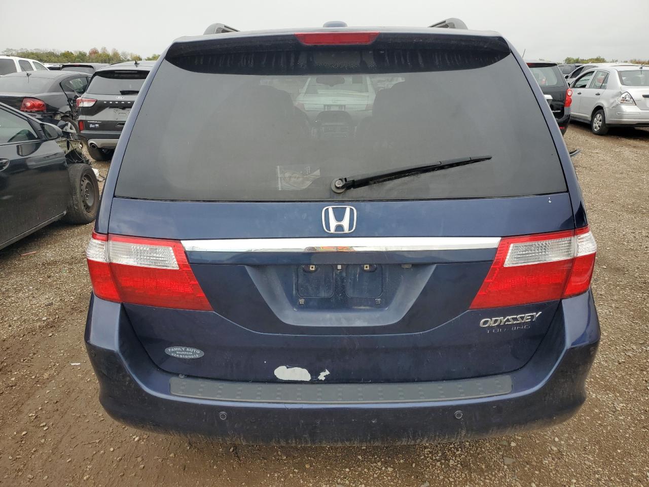 2005 Honda Odyssey Touring VIN: 5FNRL38805B011874 Lot: 85263035