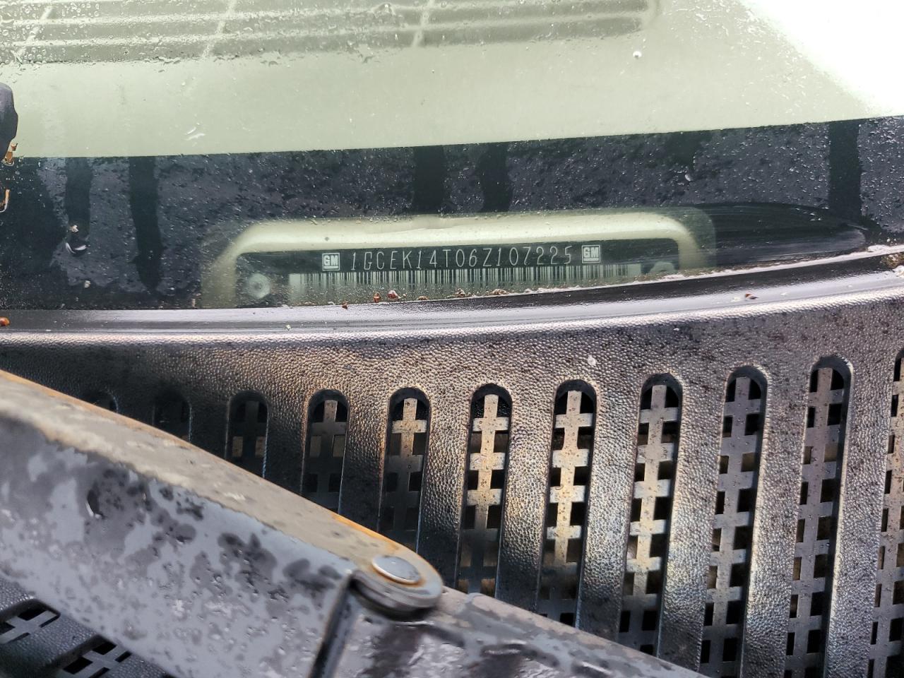 2006 Chevrolet Silverado K1500 VIN: 1GCEK14T06Z107225 Lot: 86483975