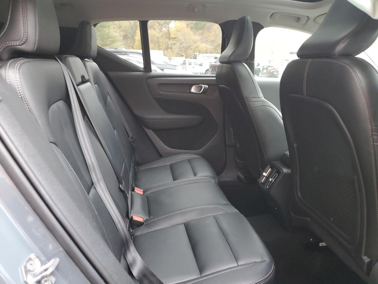 2021 Volvo Xc40 T5 Momentum VIN: YV4162UK7M2395151 Lot: 90362675