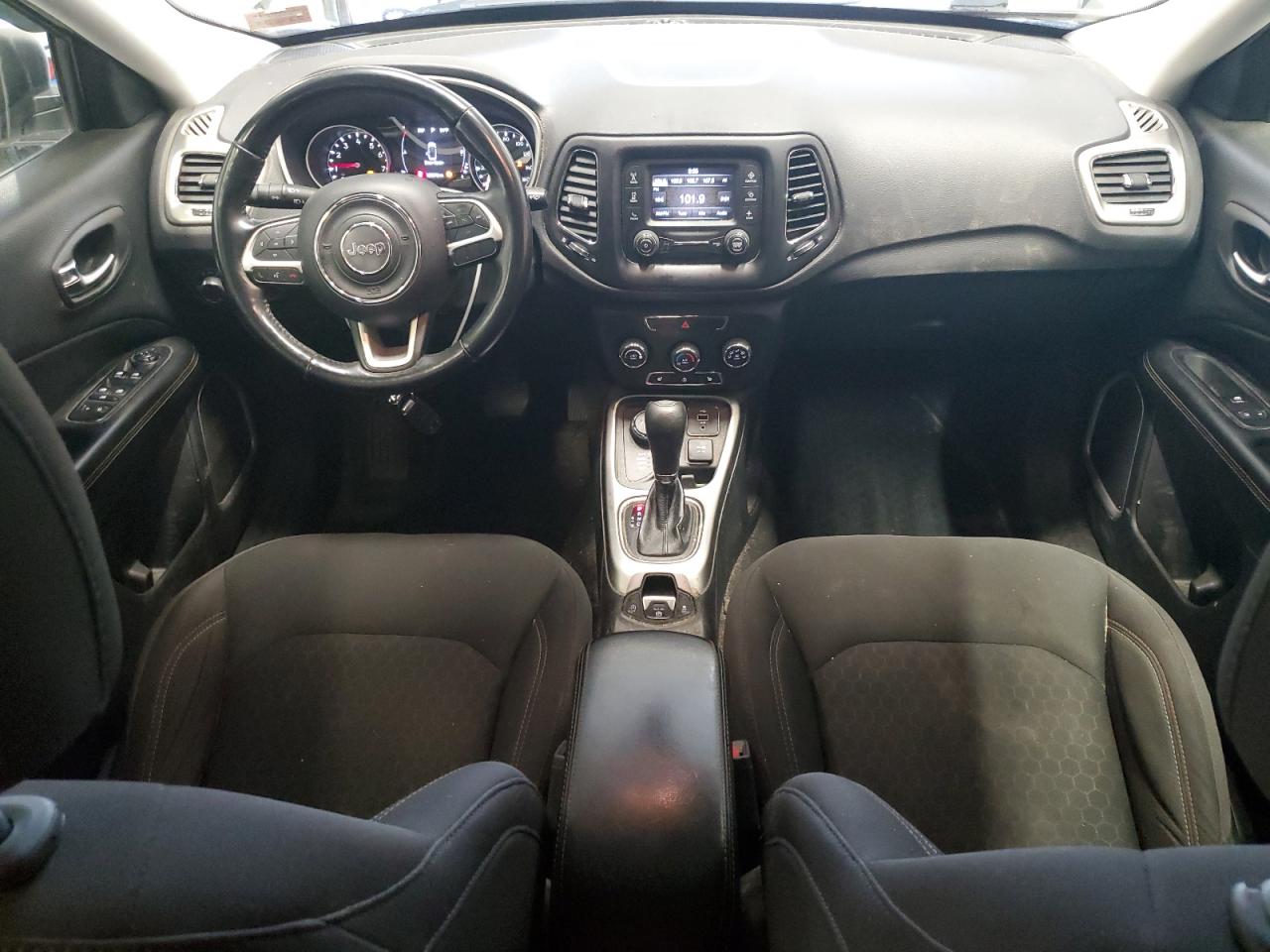 2018 Jeep Compass Sport VIN: 3C4NJDAB5JT303080 Lot: 82398815