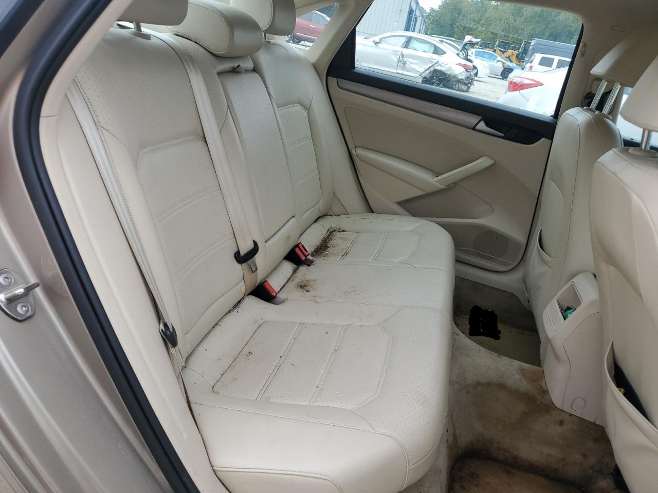 2015 Volkswagen Passat S VIN: 1VWAT7A36FC075688 Lot: 84597905