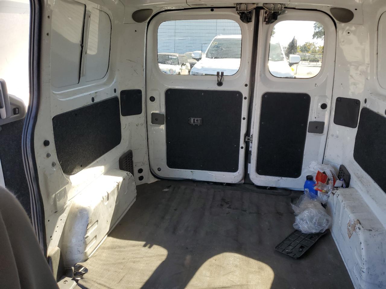 2015 Nissan Nv200 2.5S VIN: 3N6CM0KN2FK730789 Lot: 81950165