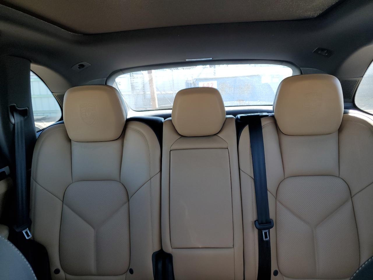 2016 Porsche Cayenne S VIN: WP1AB2A24GLA95261 Lot: 84929955