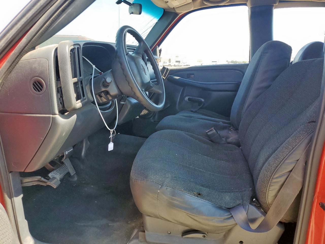 2000 Chevrolet Silverado C1500 VIN: 2GCEC19W4Y1123195 Lot: 86077675