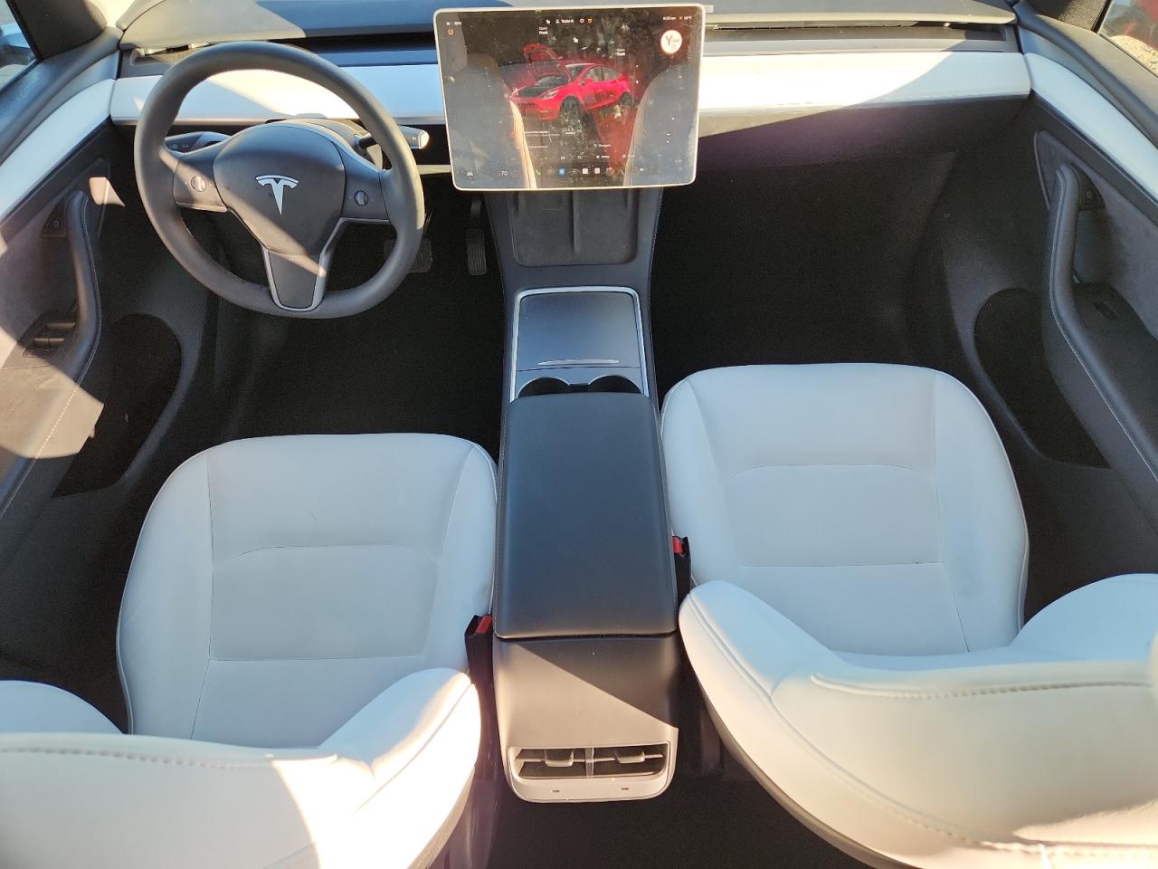 2025 Tesla Model Y VIN: 7SAYGAEE1SF246622 Lot: 90128885