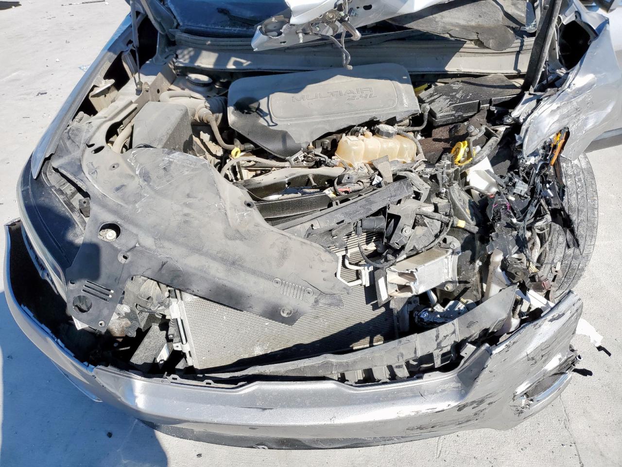 2019 Jeep Cherokee Latitude Plus VIN: 1C4PJLLB8KD240662 Lot: 86252415