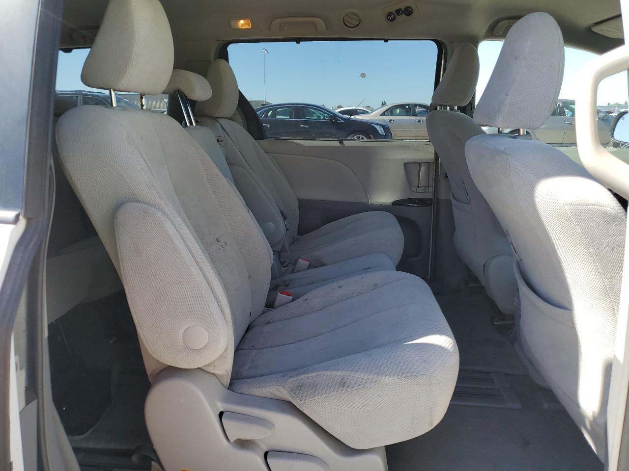 2011 Toyota Sienna Le VIN: 5TDKK3DC6BS143558 Lot: 82286605