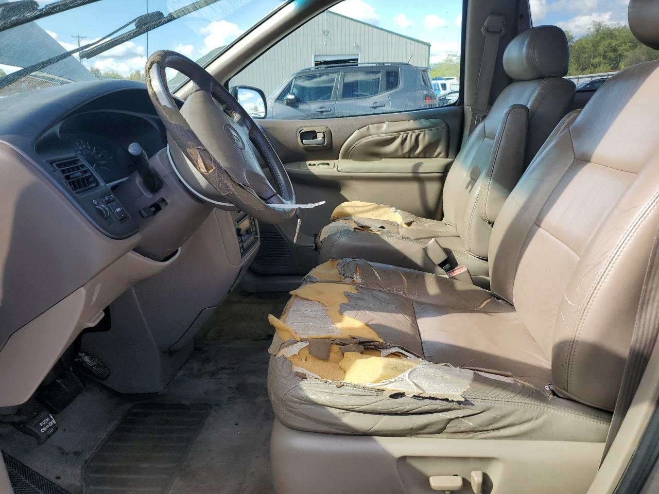 1998 Toyota Sienna Le VIN: 4T3ZF13C4WU065777 Lot: 85560775