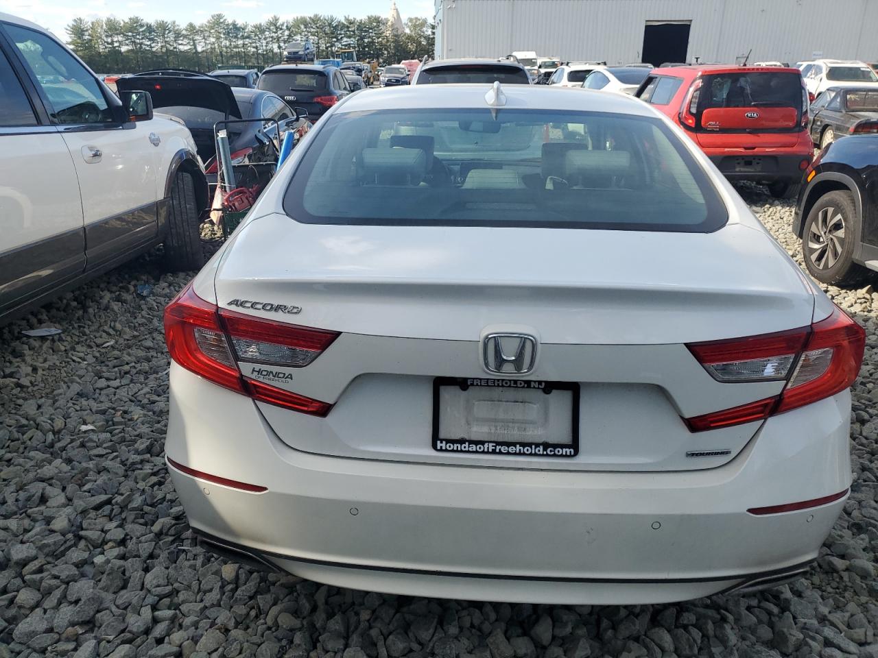 2018 Honda Accord Touring VIN: 1HGCV1F96JA043779 Lot: 84720645