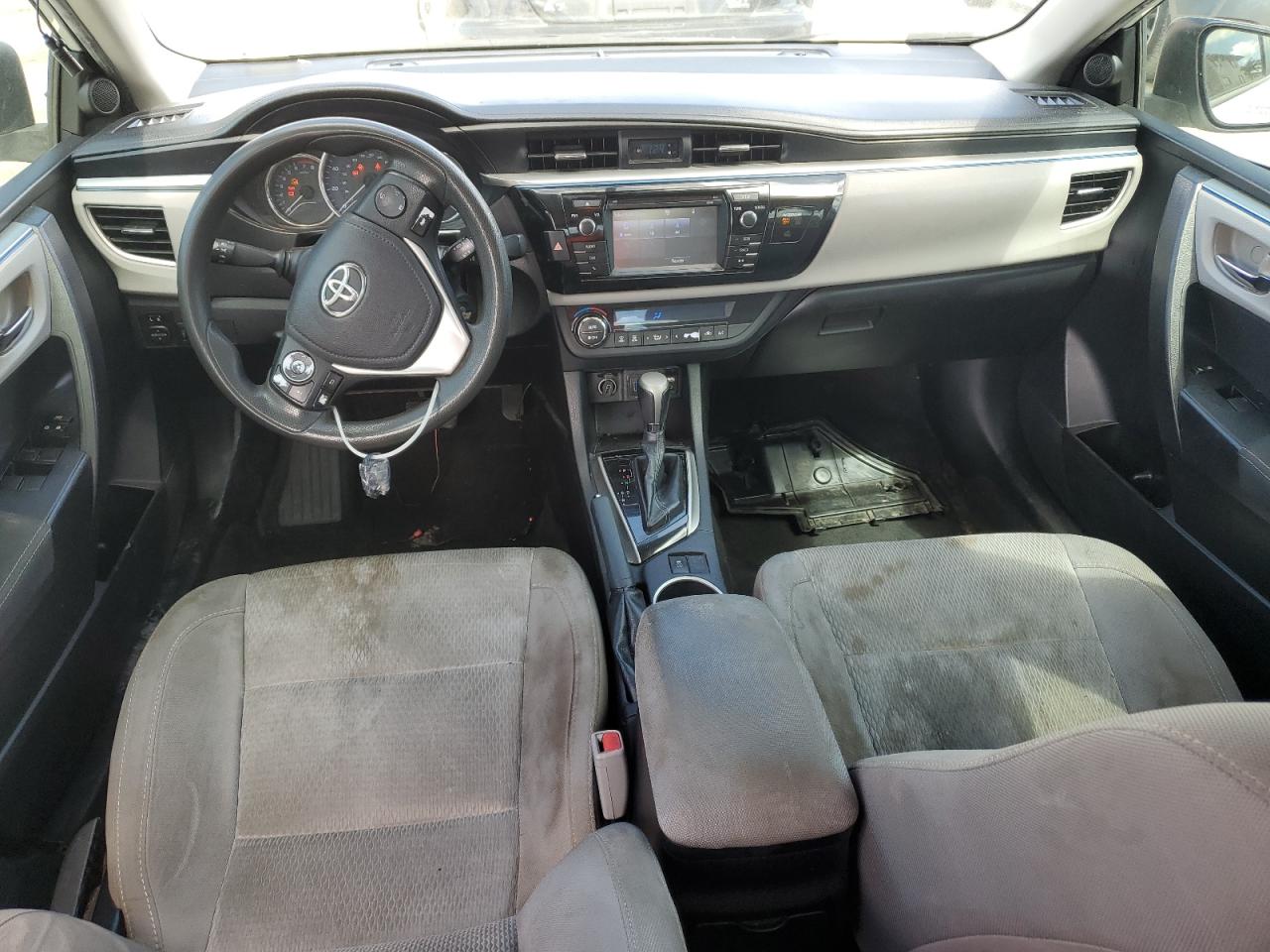 2015 Toyota Corolla L VIN: 2T1BURHE8FC472303 Lot: 84894075