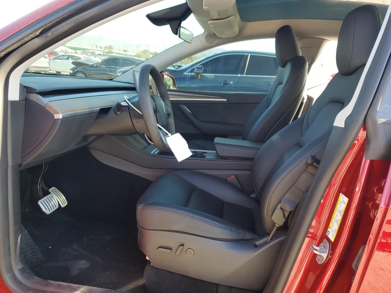 2024 Tesla Model Y VIN: 7SAYGDEF5RF085051 Lot: 87233325