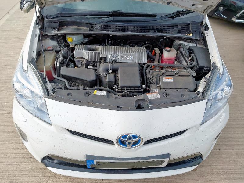 2015 TOYOTA PRIUS 1.8 VVTI PLUG-IN 5DR CVT AUTO