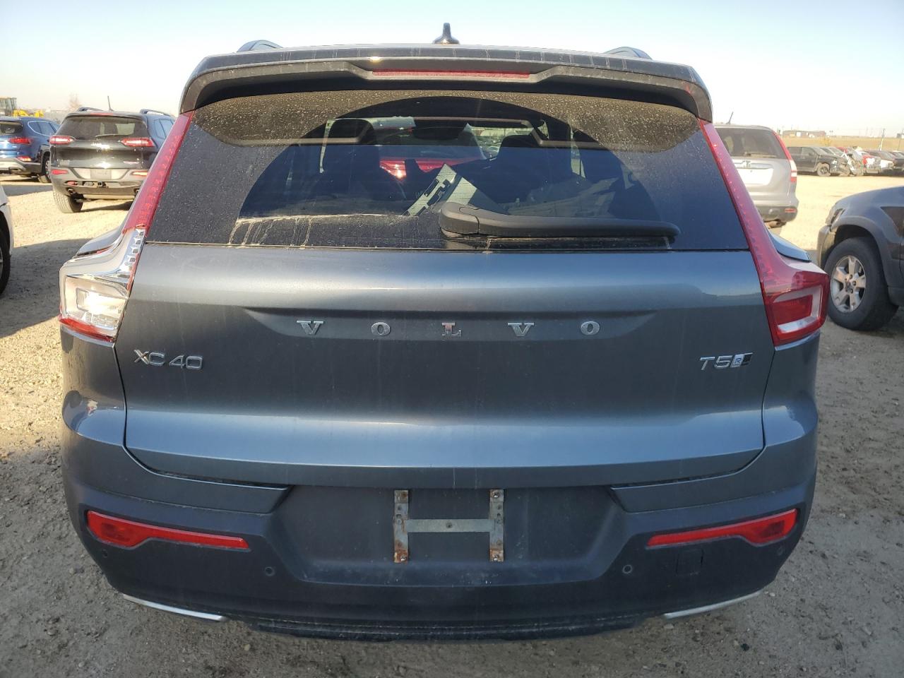 2019 Volvo Xc40 T5 R-Design VIN: YV4162UM0K2075264 Lot: 85934155