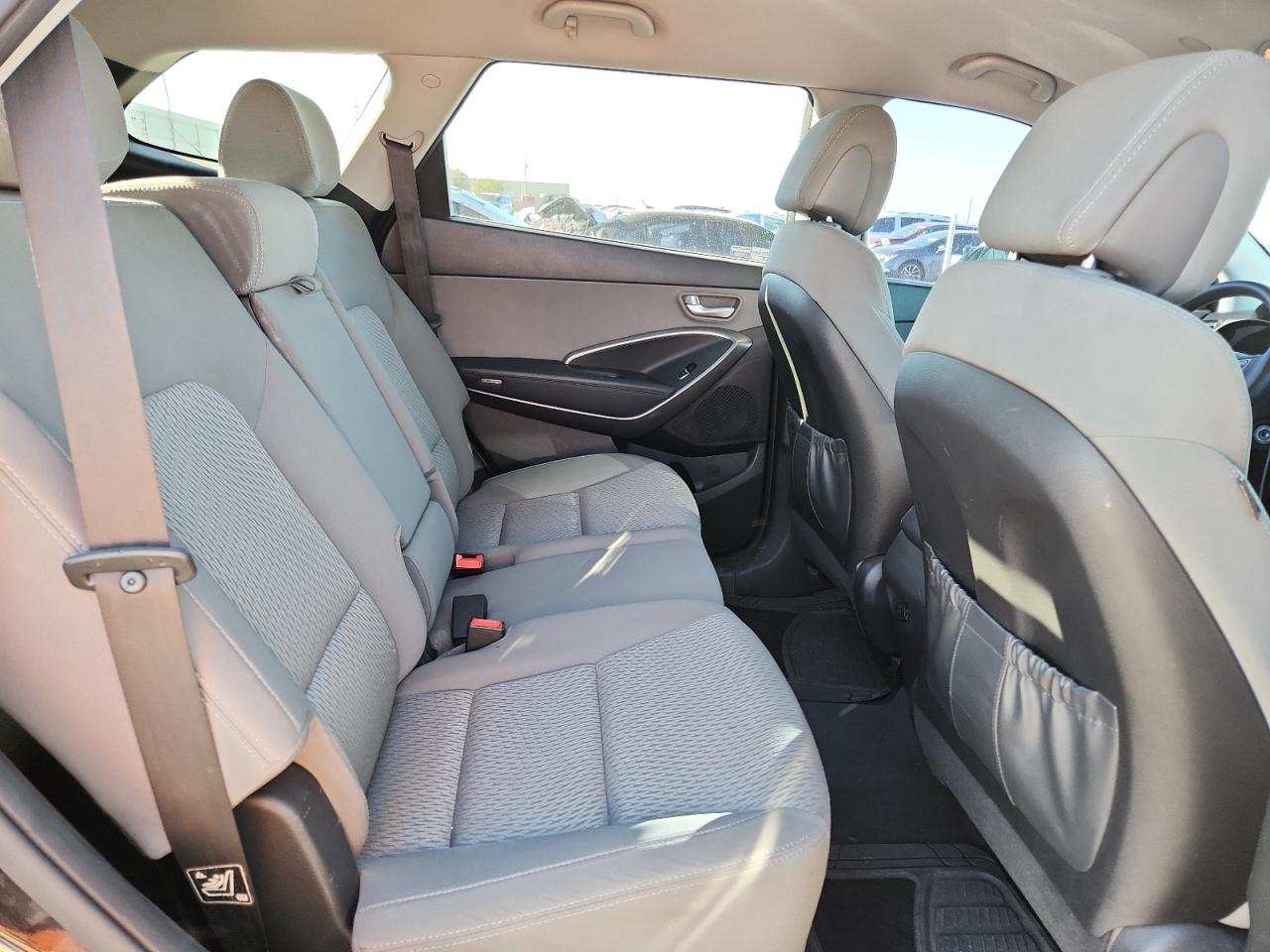 2016 Hyundai Santa Fe Se VIN: KM8SM4HF0GU144238 Lot: 85649615