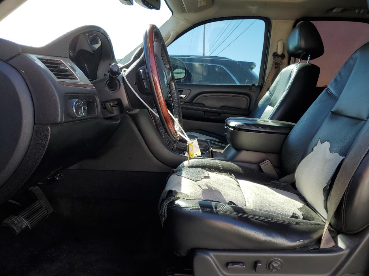 2008 Cadillac Escalade Luxury VIN: 1GYEC63868R127158 Lot: 86279685