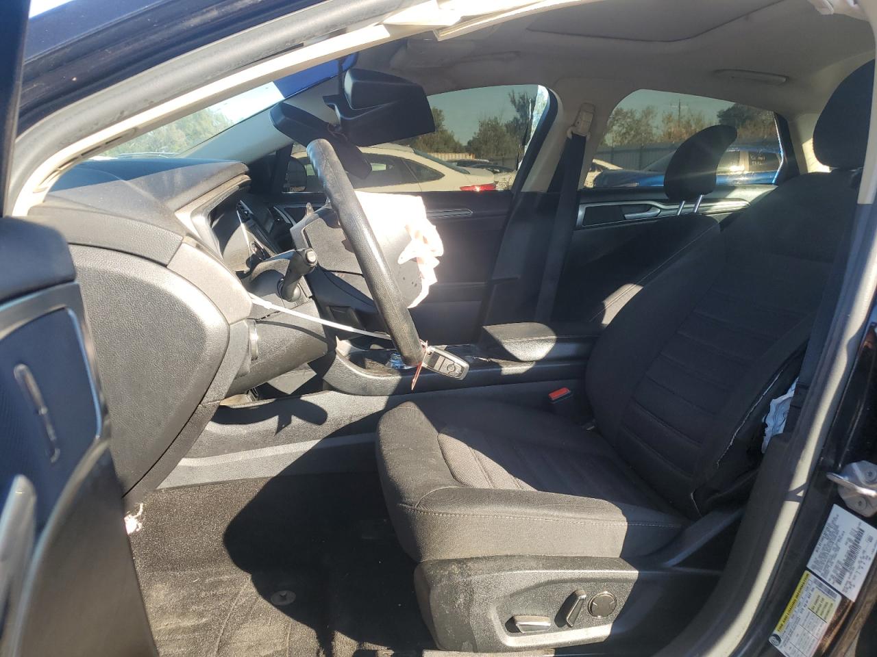 2019 Ford Fusion Se VIN: 3FA6P0HD2KR247722 Lot: 82368675