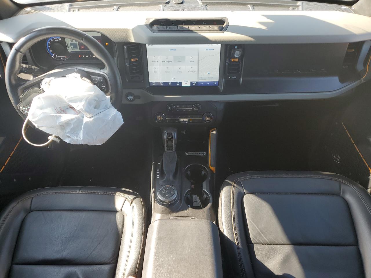 2023 Ford Bronco Base VIN: 1FMEE5DP4PLB60138 Lot: 86244445