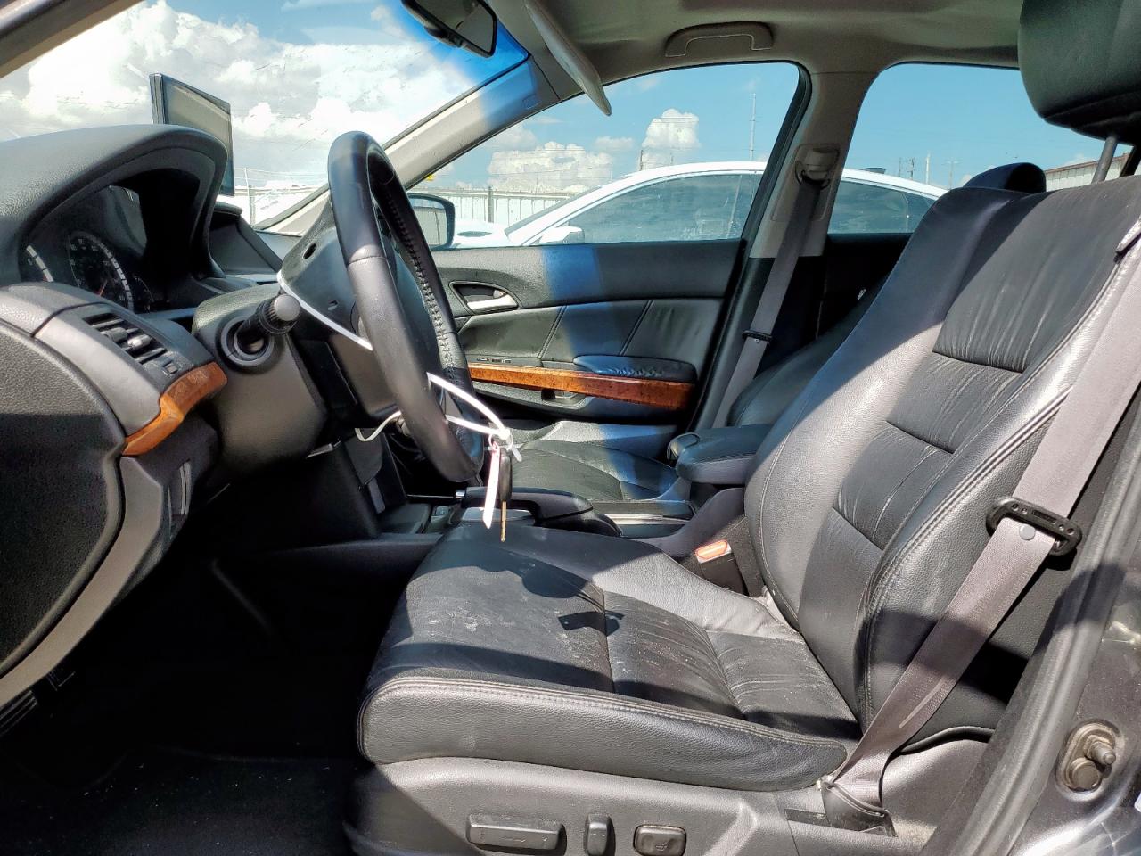 2012 Honda Accord Exl VIN: 1HGCP3F83CA005099 Lot: 85357995