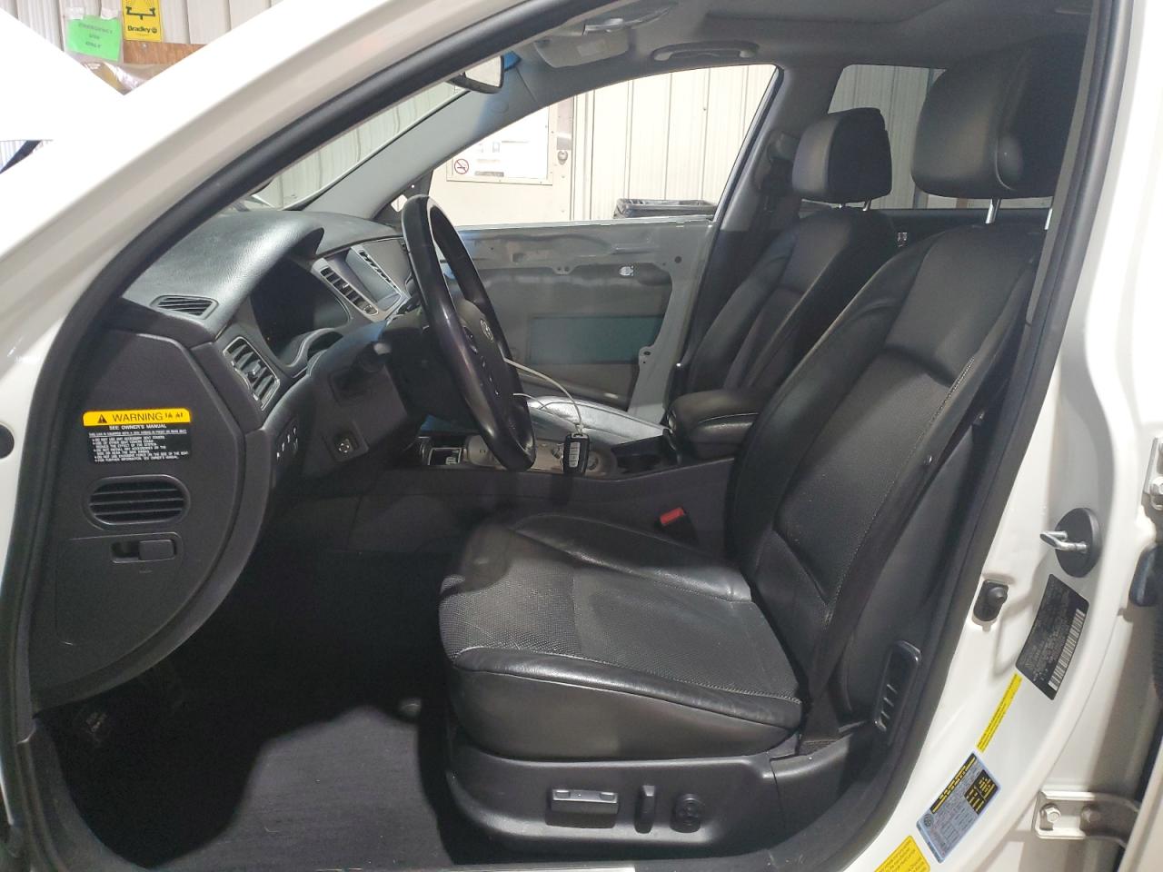 2009 Hyundai Genesis 3.8L VIN: KMHGC46E29U037097 Lot: 90248125