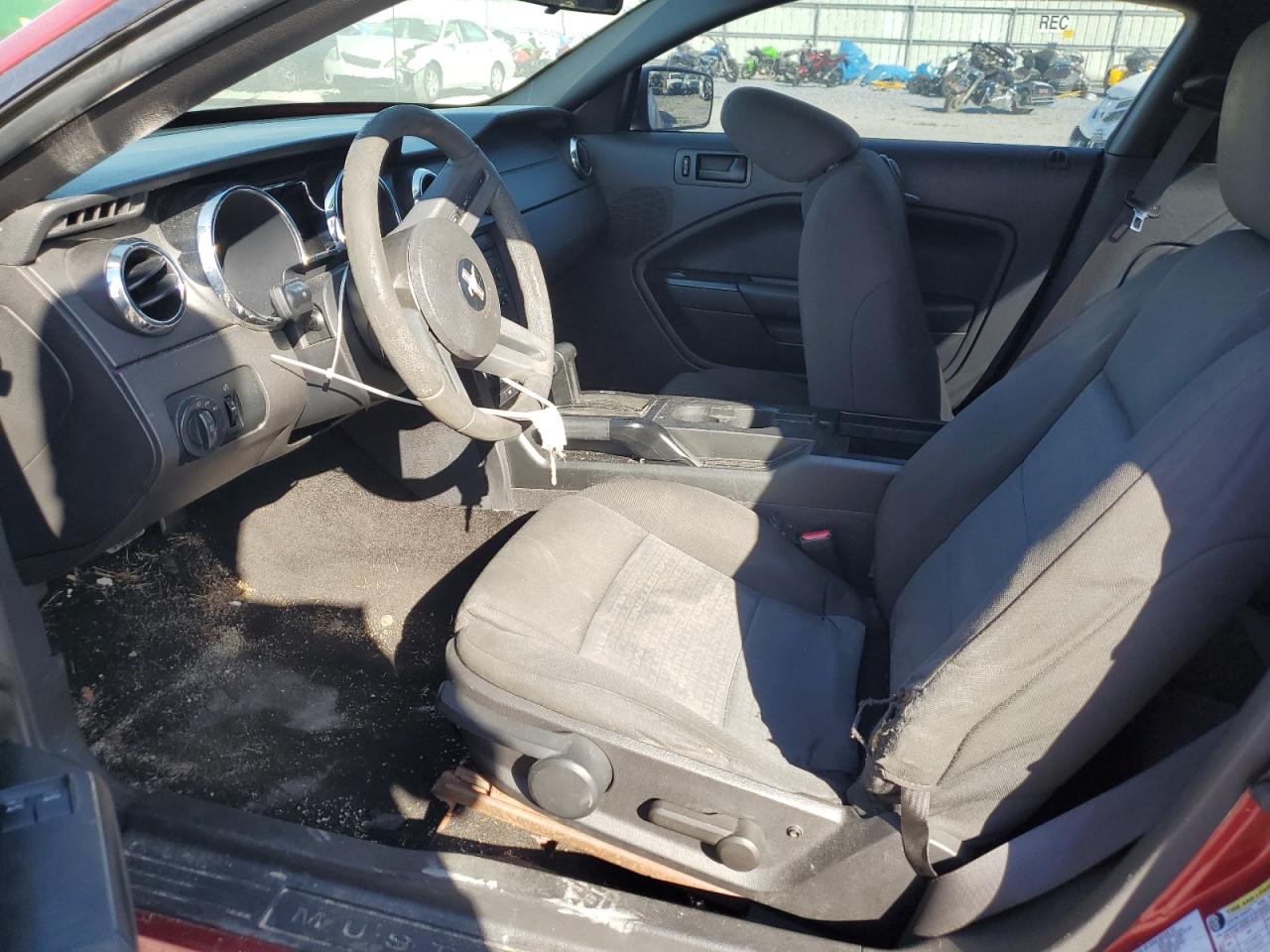 2007 Ford Mustang VIN: 1ZVFT80NX75327639 Lot: 82722355