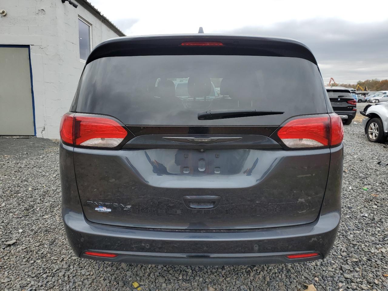 2020 Chrysler Pacifica Touring L VIN: 2C4RC1BG0LR184378 Lot: 90226005