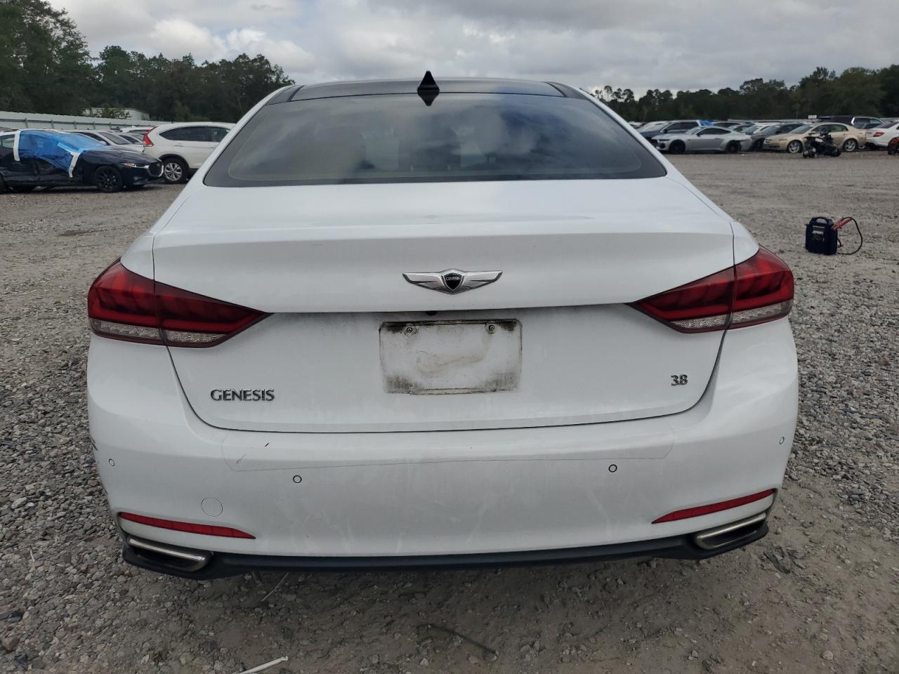 2015 Hyundai Genesis 3.8L VIN: KMHGN4JE3FU100298 Lot: 85576085