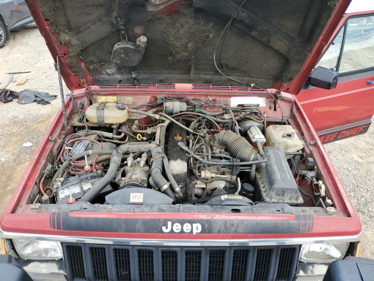 1987 Jeep Cherokee Chief VIN: 1JCMR7834HT171468 Lot: 85745305
