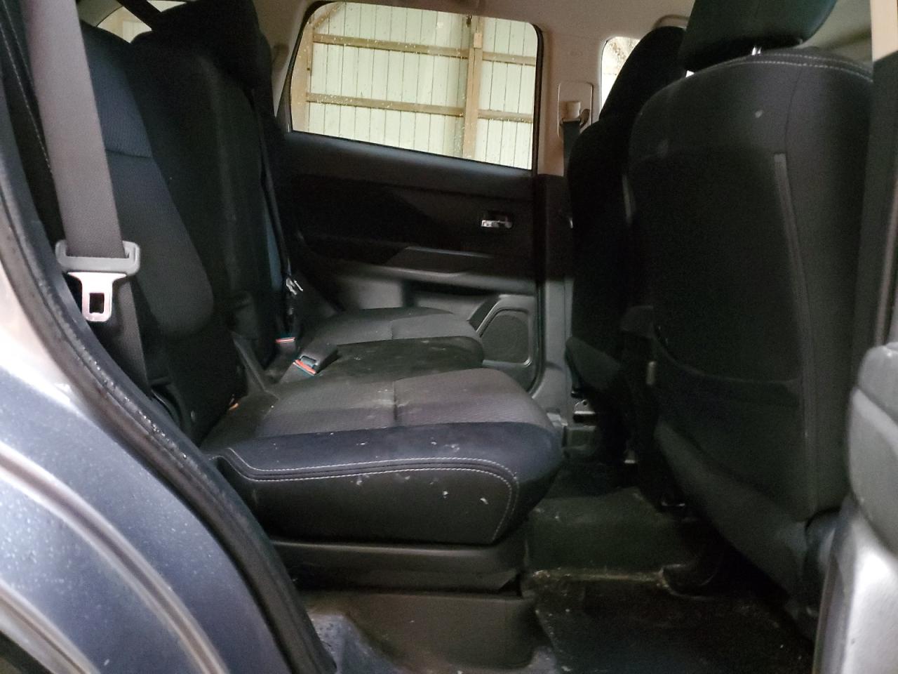 2016 Mitsubishi Outlander Es VIN: JA4AZ2A35GZ604318 Lot: 90719555