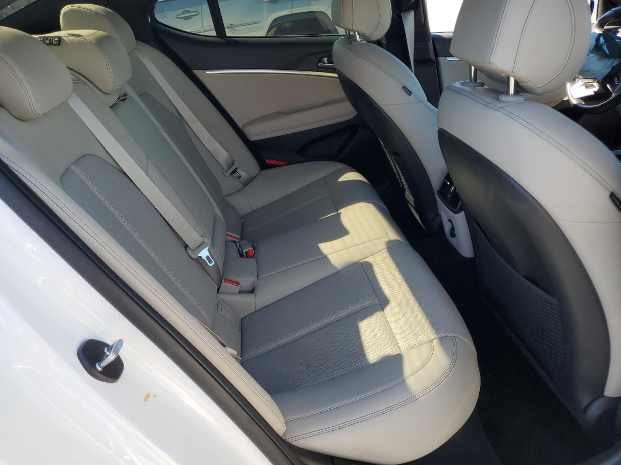 2022 Genesis G70 Base VIN: KMTG34TA5NU097702 Lot: 90632905