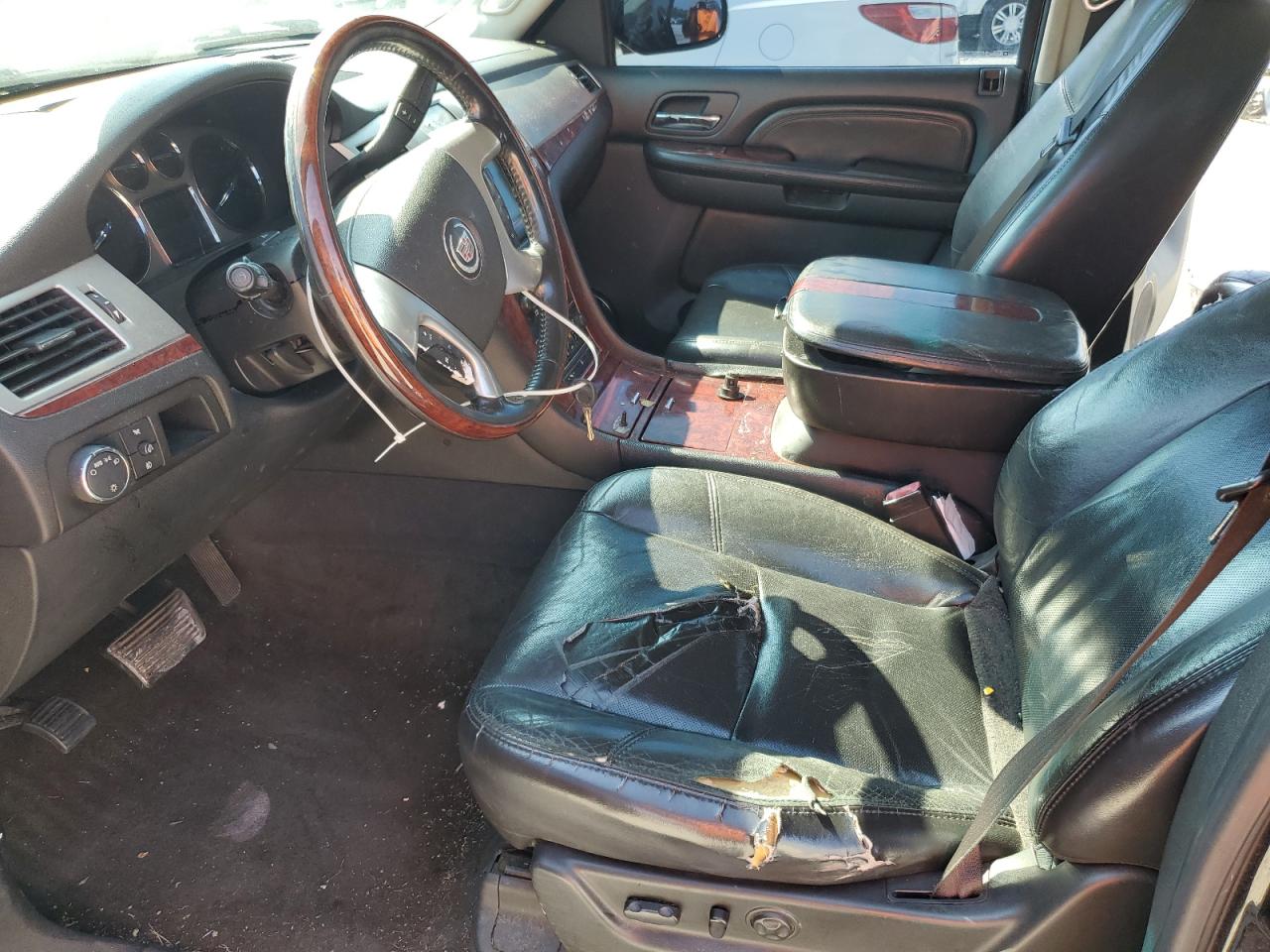 2007 Cadillac Escalade Luxury VIN: 1GYEC63837R281440 Lot: 85368595