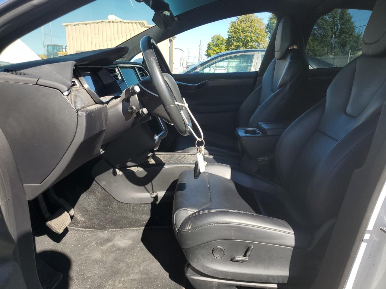 2017 Tesla Model X VIN: 5YJXCBE24HF076684 Lot: 85072435