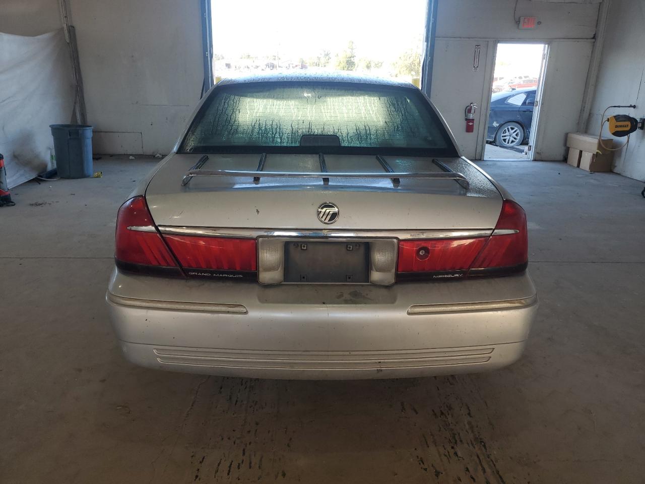 2000 Mercury Grand Marquis Ls VIN: 2MEFM75W8YX669438 Lot: 81840065