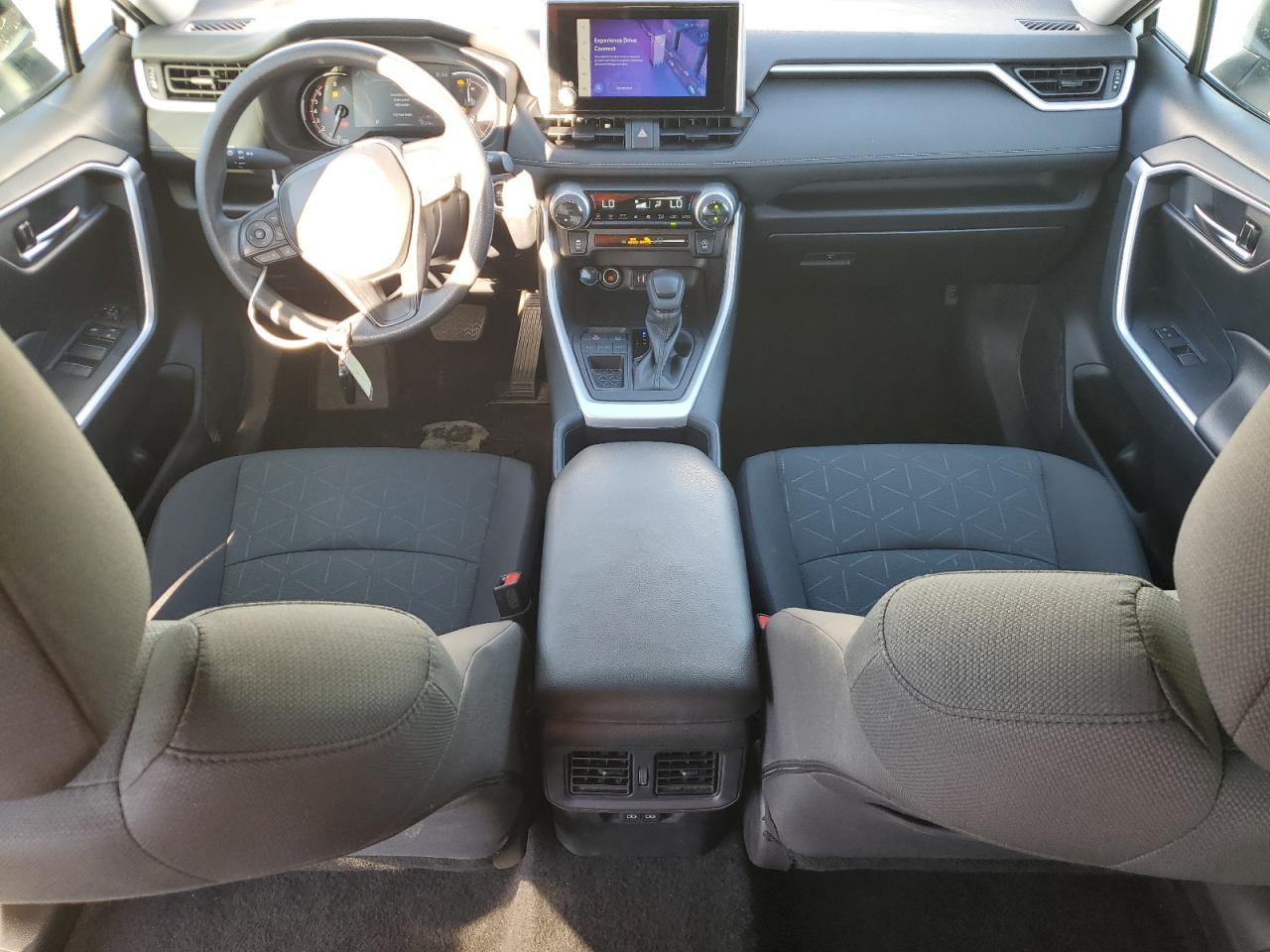 2024 Toyota Rav4 Xle VIN: 2T3W1RFV7RW318558 Lot: 85912205