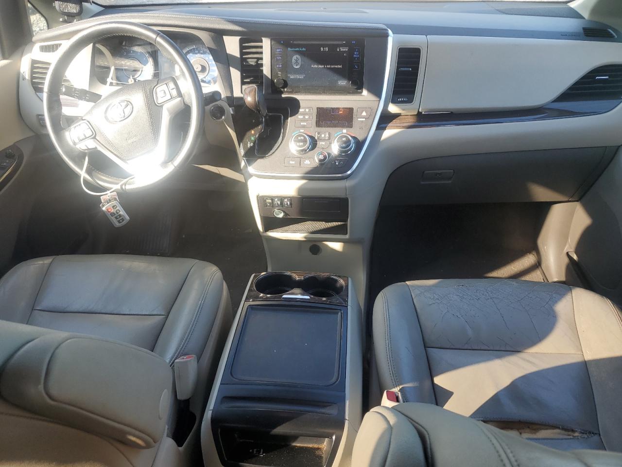 2015 Toyota Sienna Xle VIN: 5TDYK3DC2FS635861 Lot: 85832565