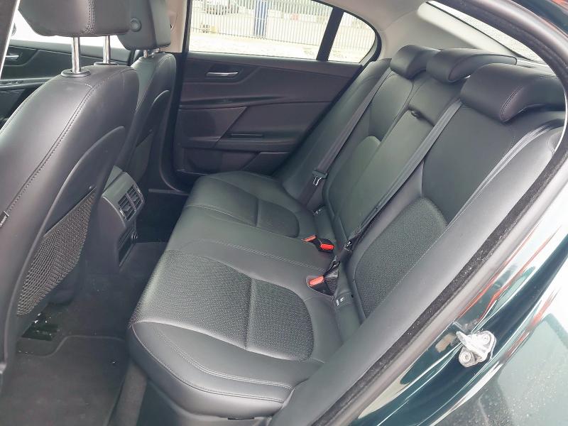 2015 JAGUAR XE PORTFOLIO D AUTO 