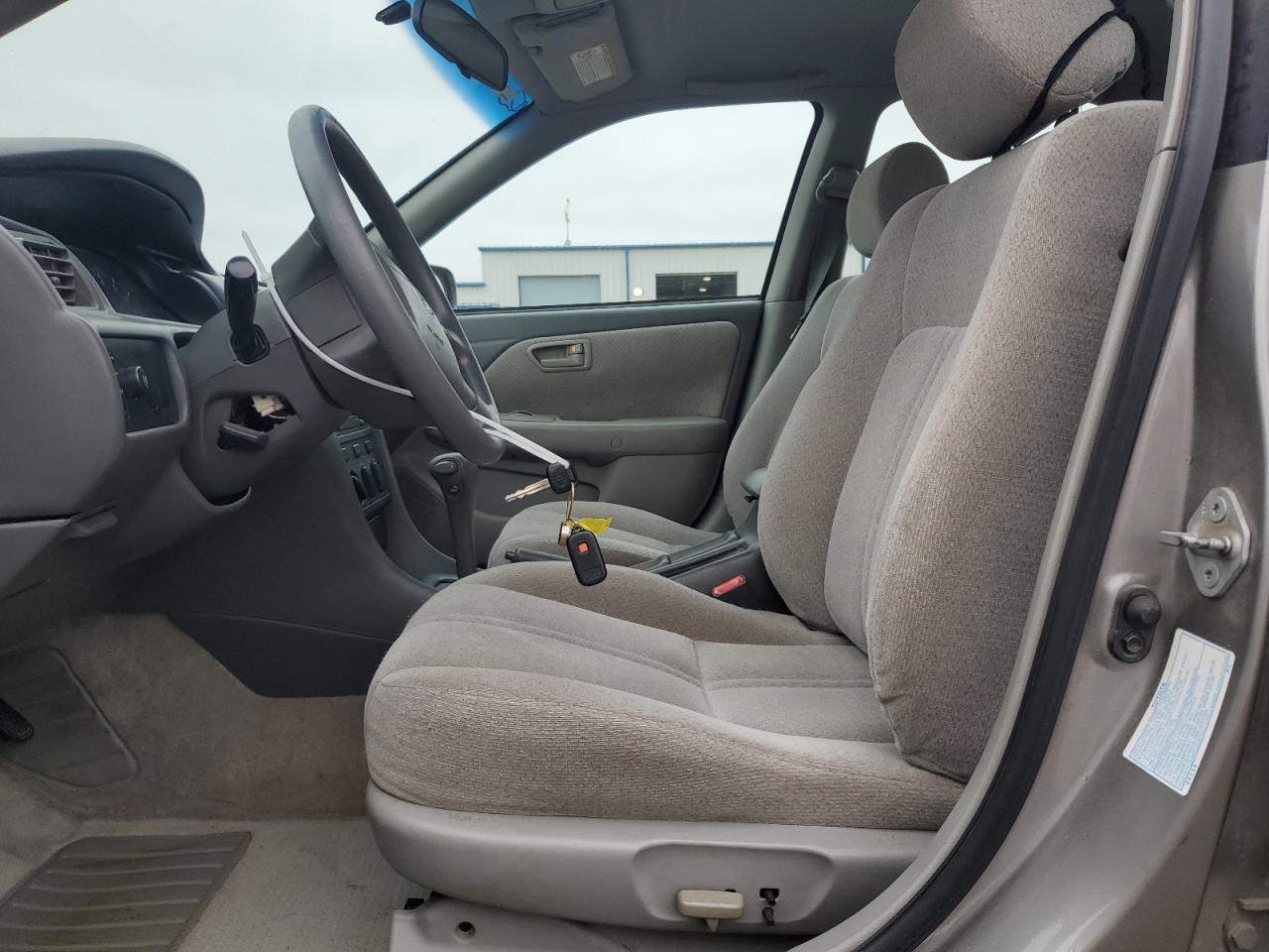 2000 Toyota Camry Ce VIN: 4T1BG22K4YU010335 Lot: 90779905