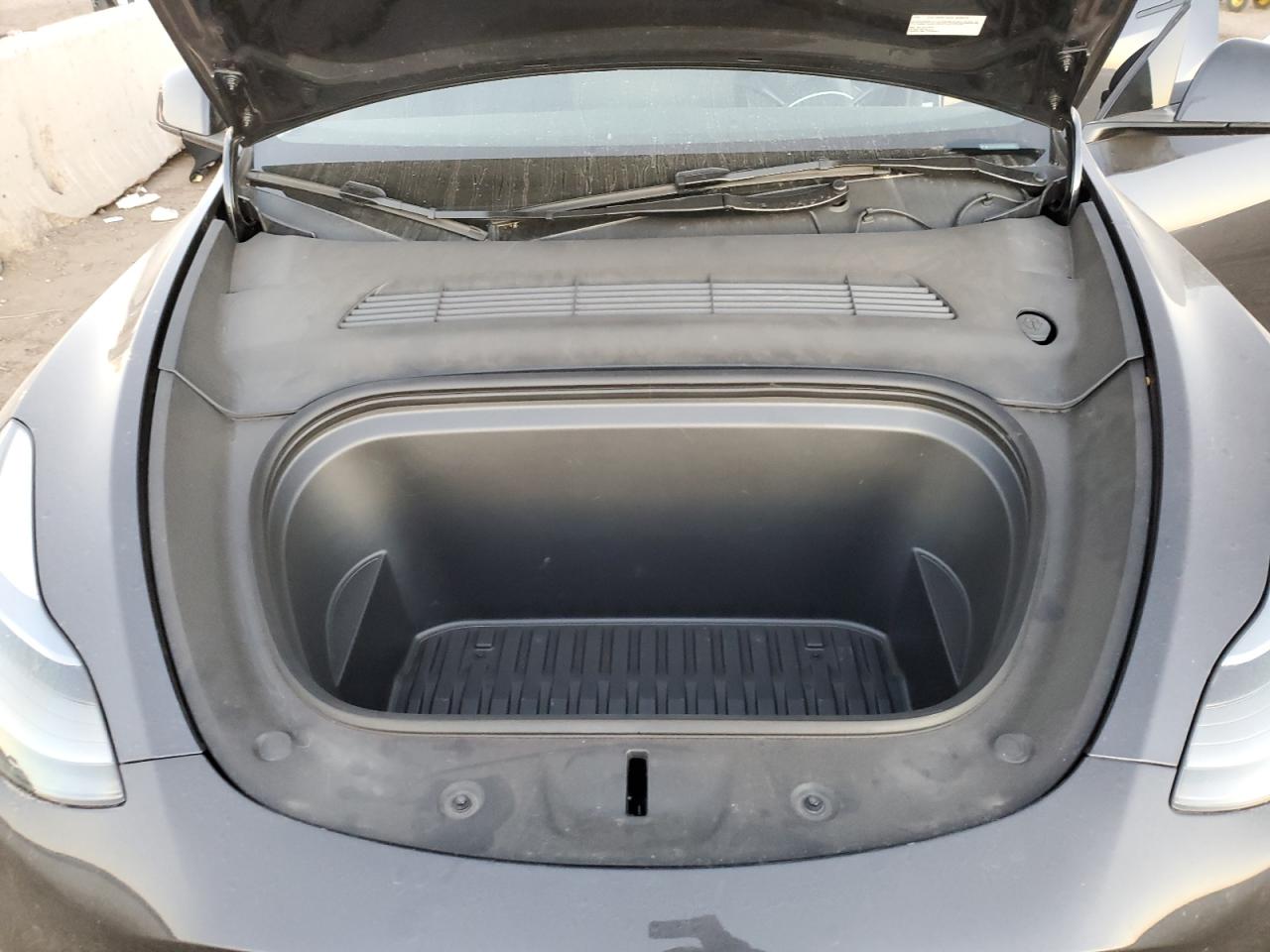 2024 Tesla Model Y VIN: 7SAYGDEE3RA251362 Lot: 85402225