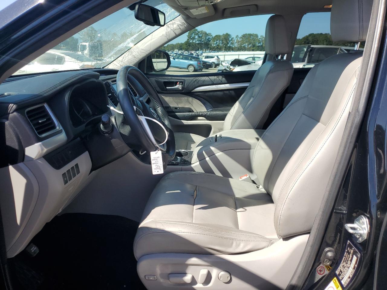 2016 Toyota Highlander Xle VIN: 5TDKKRFH6GS123104 Lot: 85091335