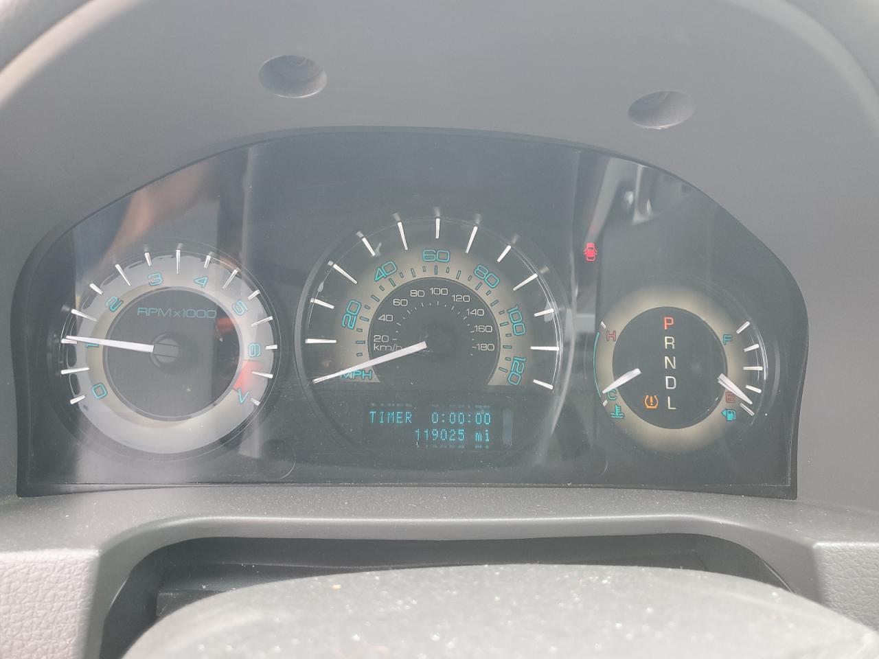 2010 Mercury Milan VIN: 3MEHM0HA9AR637442 Lot: 86475185