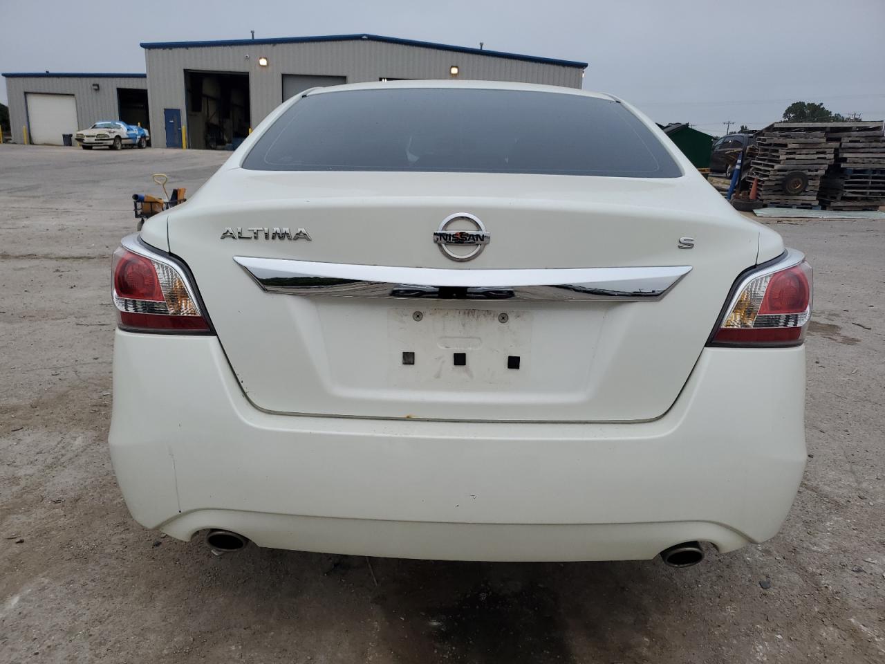 2015 Nissan Altima 2.5 VIN: 1N4AL3AP4FN312381 Lot: 85539555