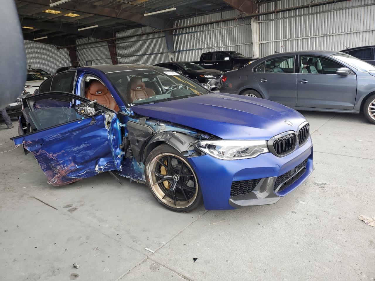 Фото: WBSJF0C55KB448437