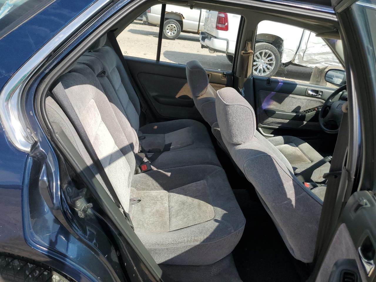 1992 Honda Accord Ex VIN: 1HGCB9873NA009890 Lot: 85316135