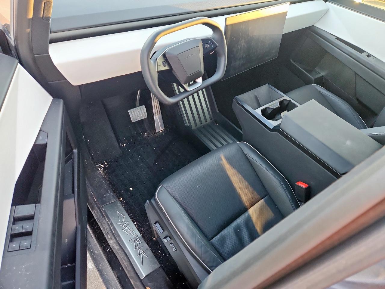 2024 Tesla Cybertruck VIN: 7G2CEHED2RA007856 Lot: 85929475