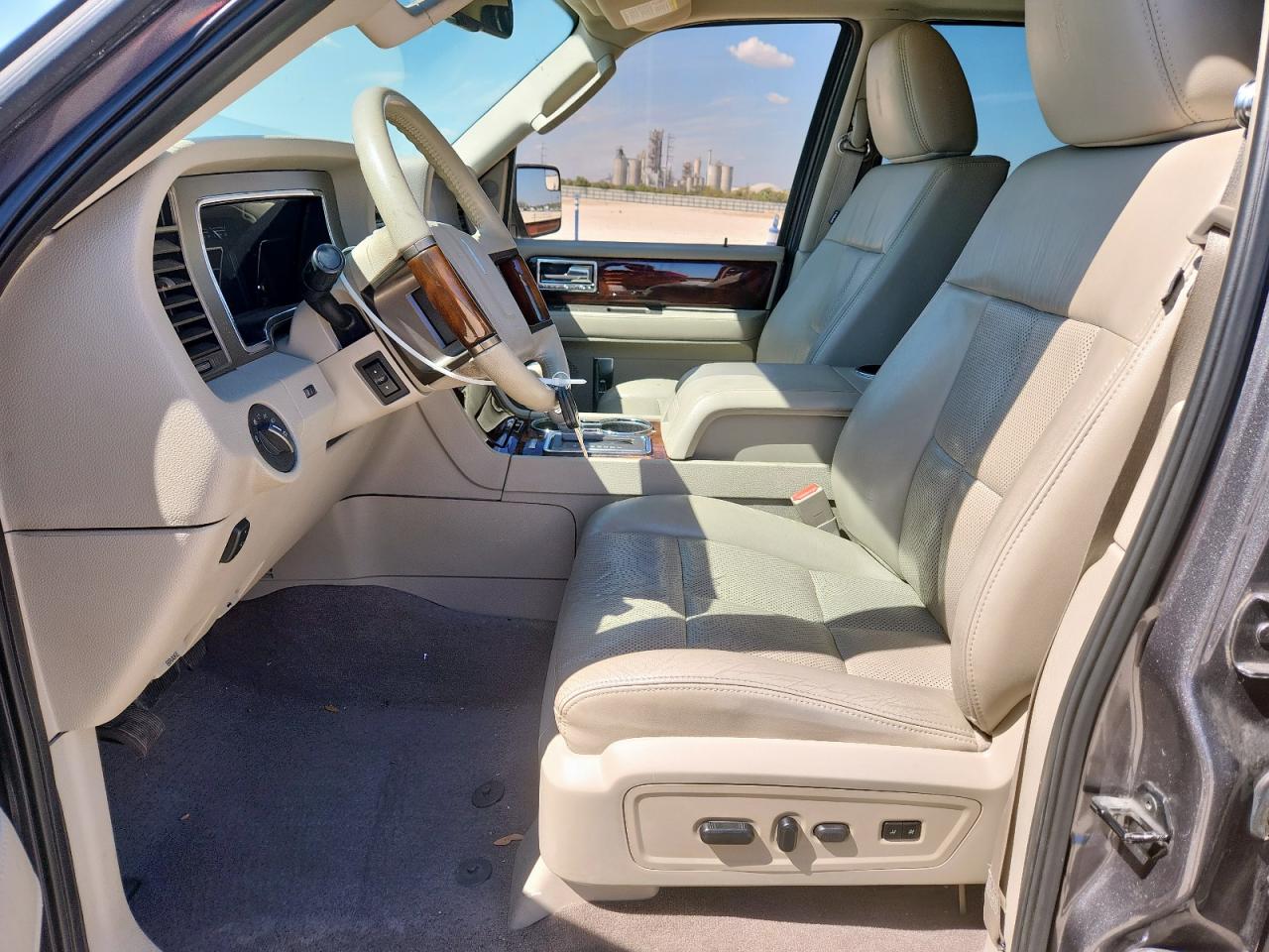 2012 Lincoln Navigator VIN: 5LMJJ2H5XCEL06992 Lot: 86168395