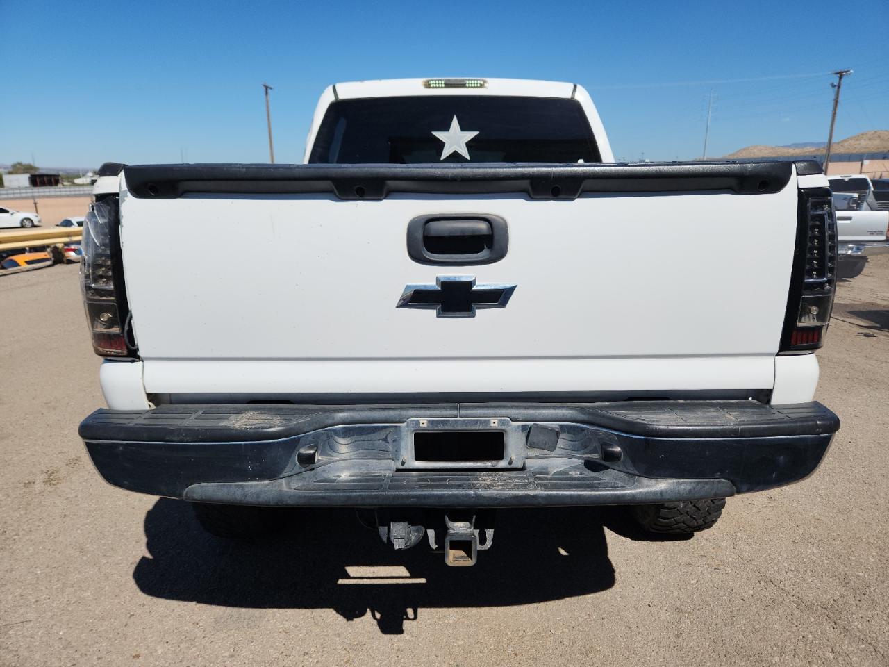 2005 Chevrolet Silverado K1500 VIN: 2GCEK13T551114258 Lot: 84297865