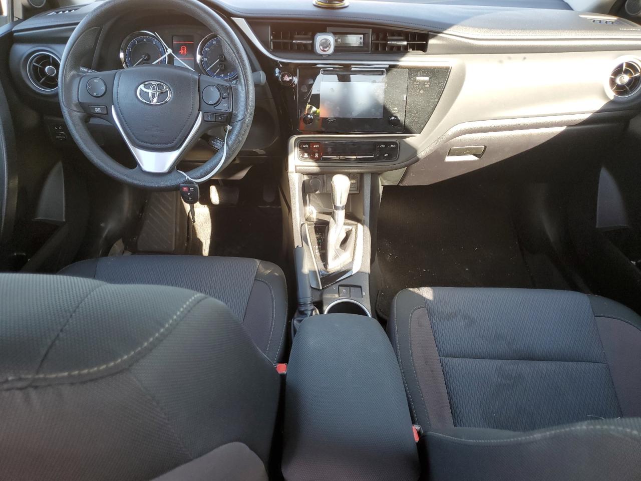 2017 Toyota Corolla L VIN: 2T1BURHE8HC879542 Lot: 84477975