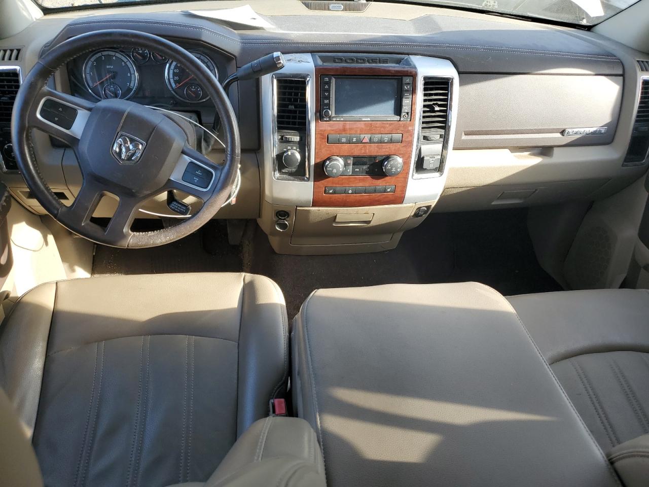 2009 Dodge Ram 1500 VIN: 1D3HV18T89S825303 Lot: 85885925