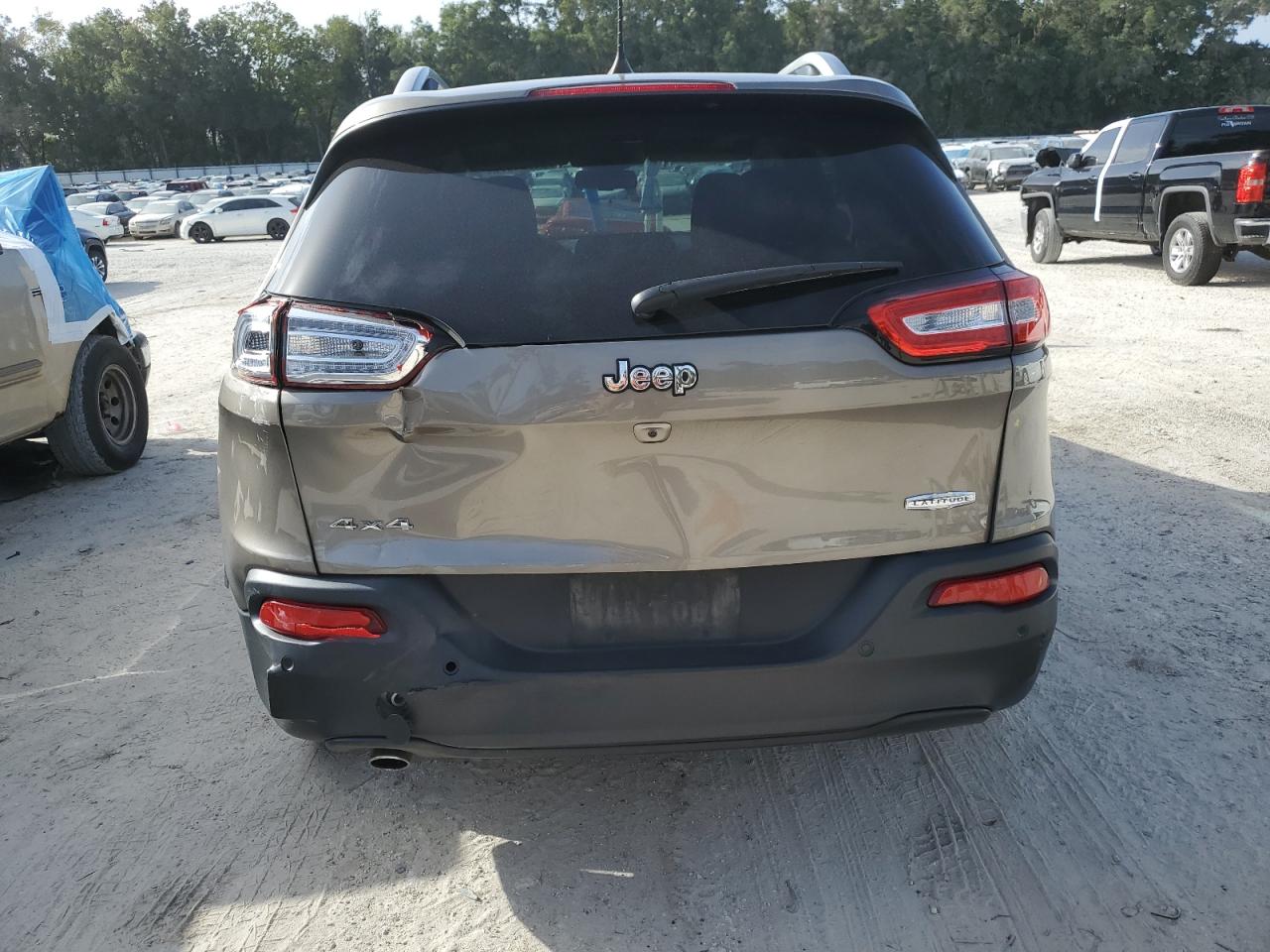 2016 Jeep Cherokee Latitude VIN: 1C4PJMCB8GW296554 Lot: 84764875